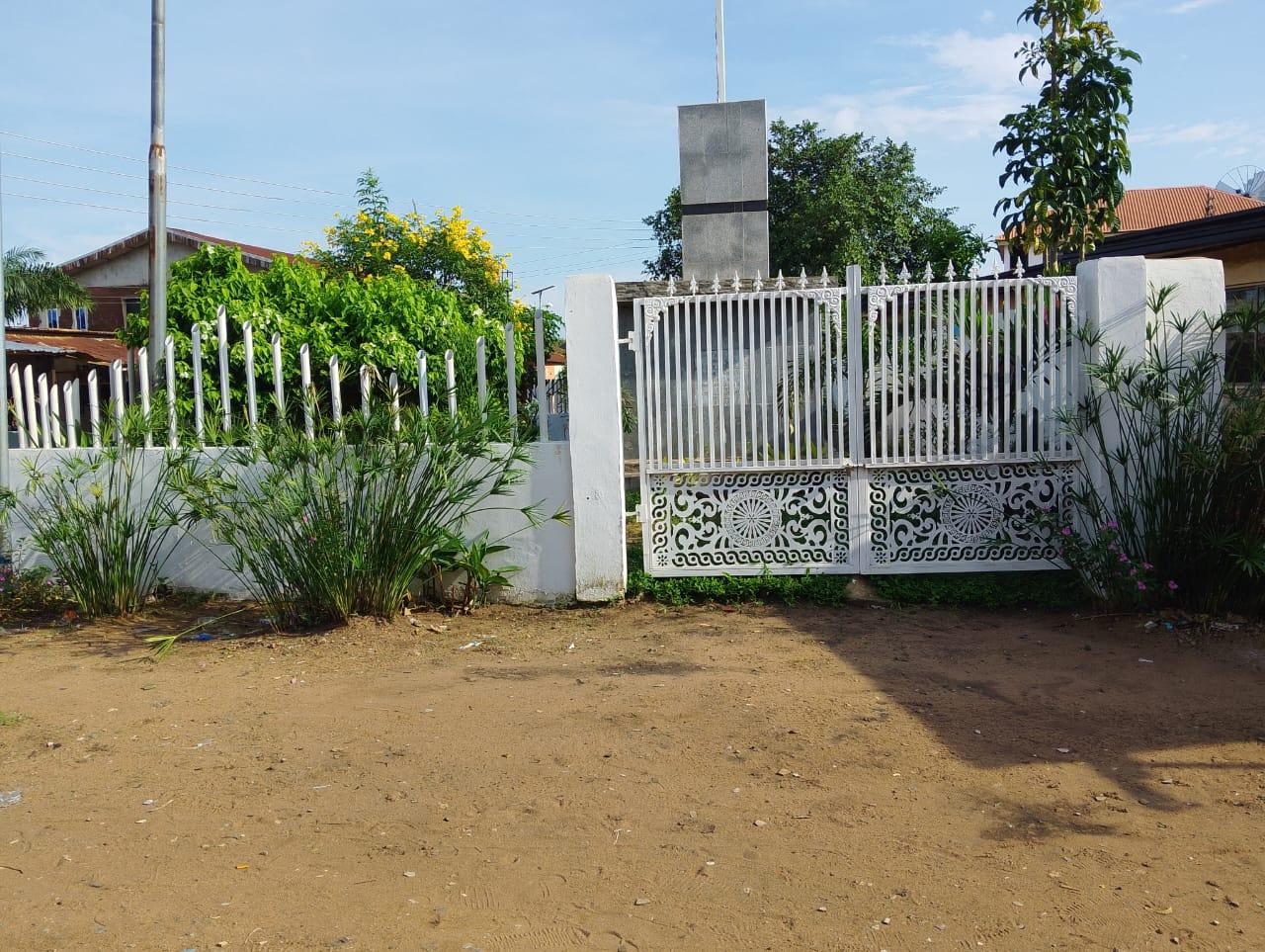 Old Memorial Monument 4